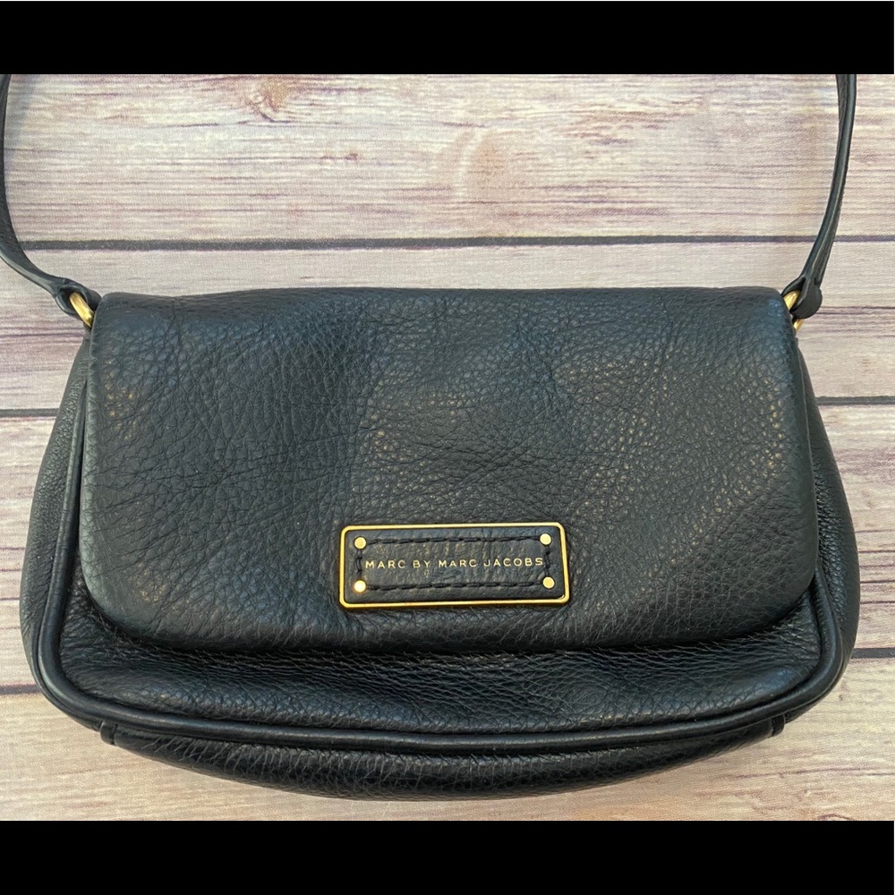 Black Marc Jacobs crossbody purse